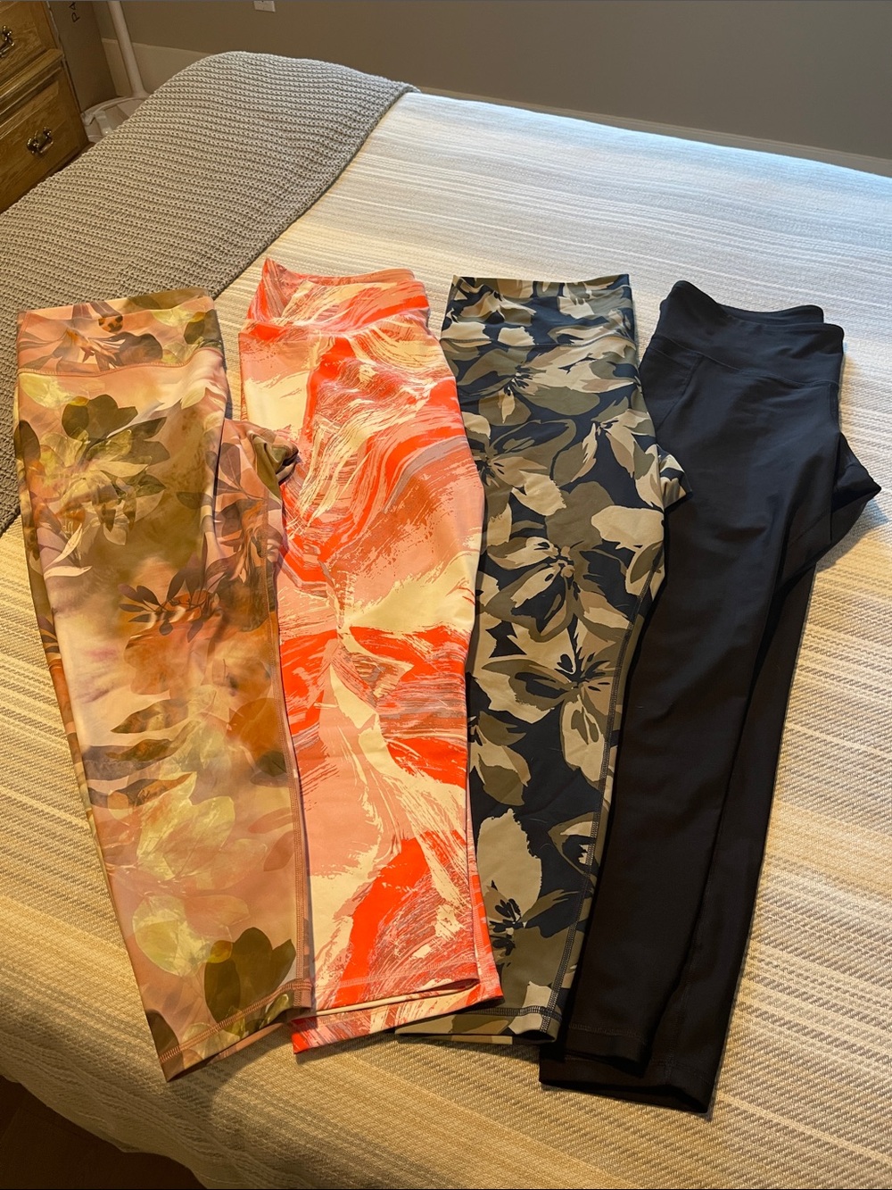 Womens Old Navy long 4 leggings